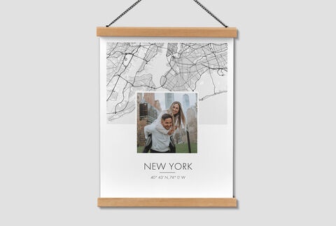 Een betoverend wanddecor met een foto en stadskaart van New York. Een geweldig cadeau voor dierbaren.